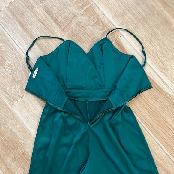 Emerald green jump suit - Picture 10 of 10